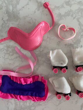 Vintage G1 My Little Pony MLP Pony Wear GREAT SKATES Outfit Rollerskates Saddle